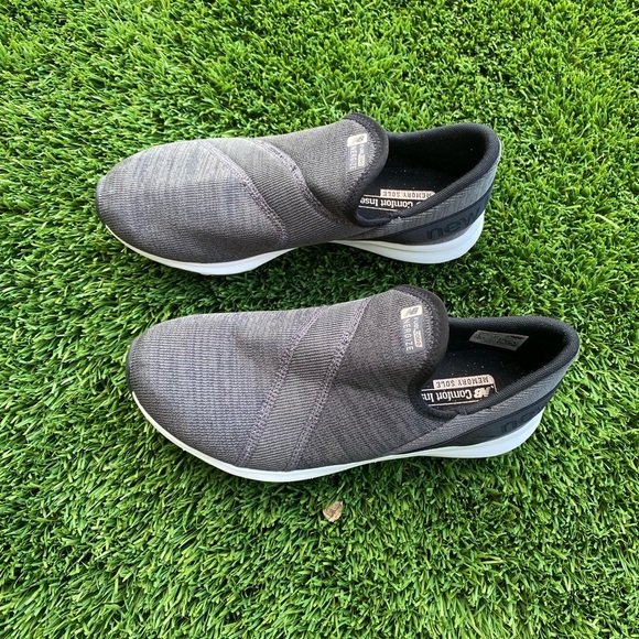 New Balance Womens Gray Slip-On Shoes Size 7 - Picture 1 of 5